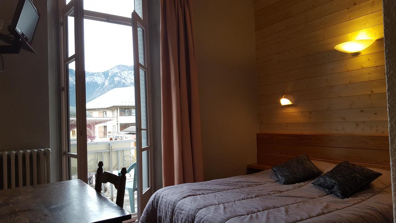 Hotel Restaurant Glaizette เอลาร์จองทิเอร์-ลา-เบสซี ภายนอก รูปภาพ